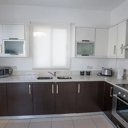 Athina - Modern And Comfortable With Air Conditioning And Private Pool ! Free Wifi